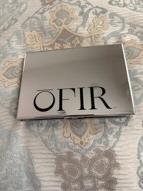 OFIR Silver Compact Mirror Case - Shiny Metallic